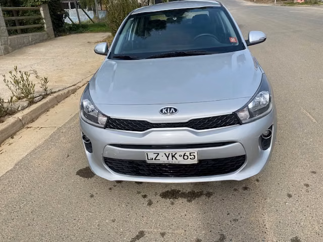 vendo auto KIA RIO 4 ,año  2021 ,63.000 km excelente estado