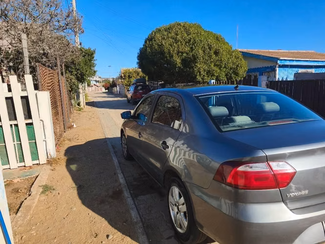 Vendo auto Volkswagen voyage 2019