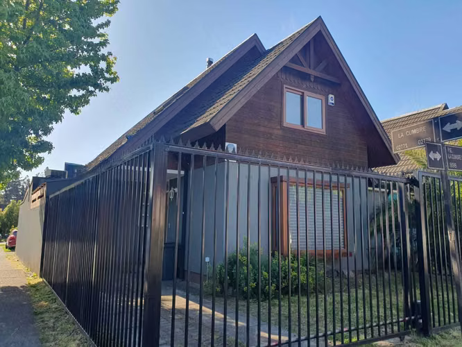 En venta casa en Lomas de Mirasur (58037)
