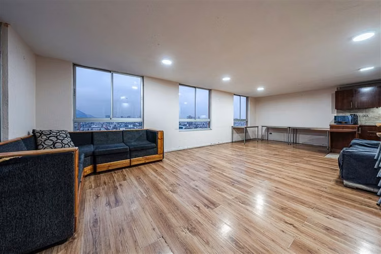 DEPARTAMENTO Parque Los Reyes