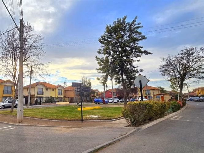 CASA Se vende casa Ciudad Satélite Maipú
