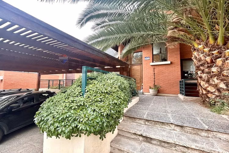 Casa en condominio san carlos de apoquindo 5d - 6b