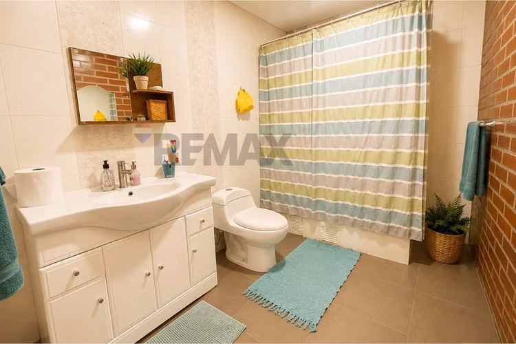 Venta parcela 5.000 m² con 2 casas en lampa