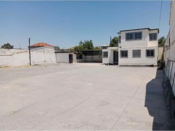 Se Vende Terreno con Oficinas, JJPrieto con Salesianos