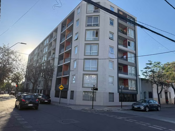 Vende Departamento en Piso Bajo (175369)