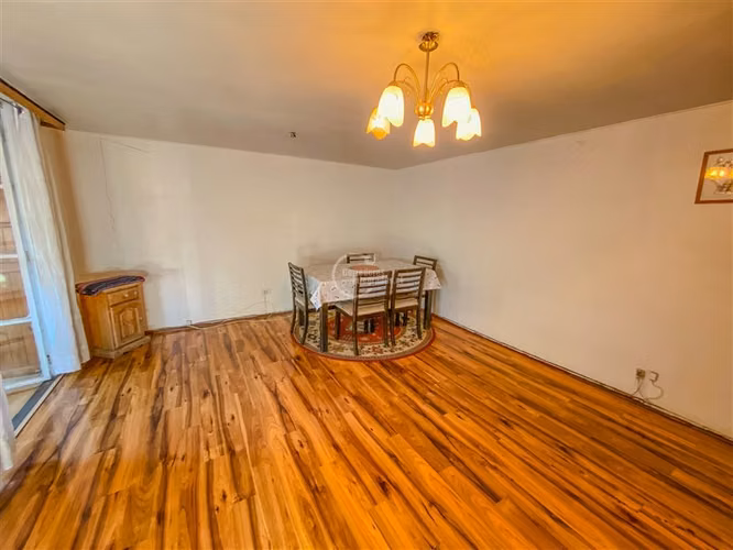 Casa en venta de 3 dorm. en La Florida