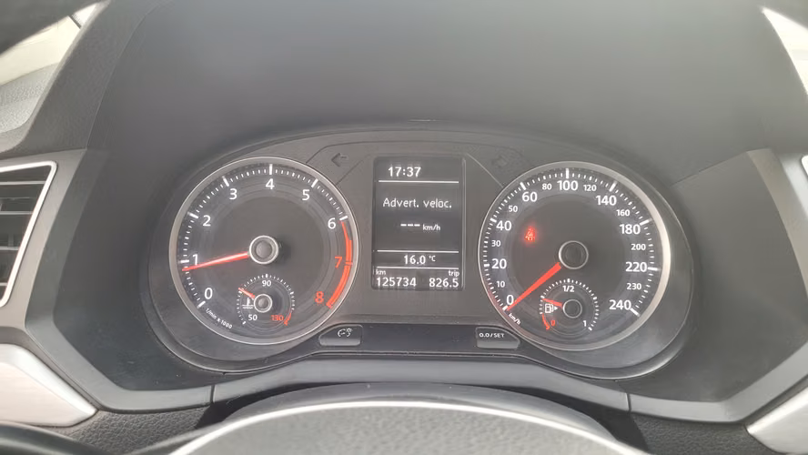 Volkswagen VOYAGE HIGHLINE 1.6 FULL MEC. 1.6 • 4x2 • Mecánica • 2022