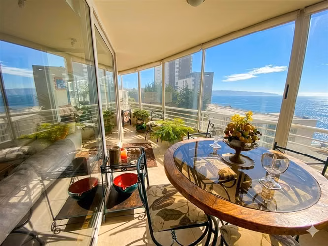 Venta departamento Reñaca con gran vista y amplios espacios