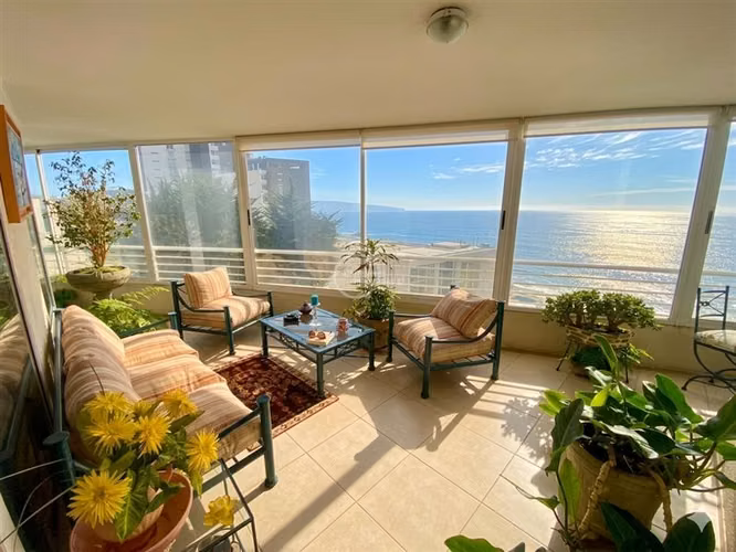 Venta departamento Reñaca con gran vista y amplios espacios
