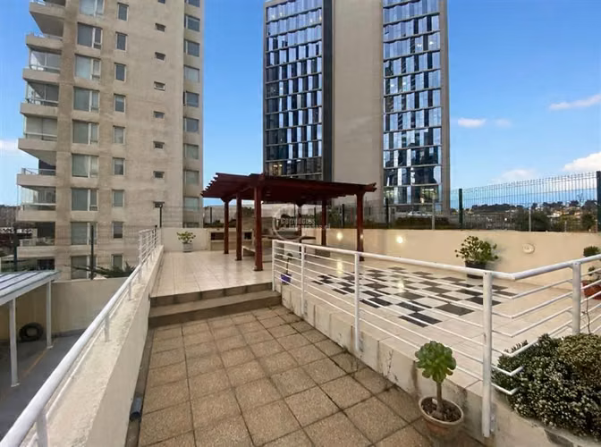 Venta departamento Reñaca con gran vista y amplios espacios