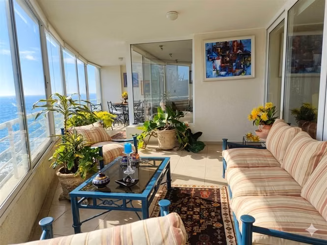Venta departamento Reñaca con gran vista y amplios espacios