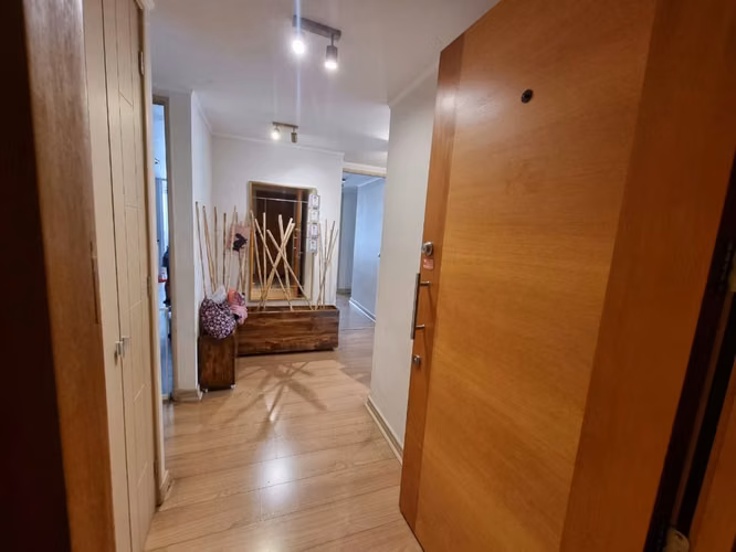 Se Vende departamento en Cerro Paranal 4 D+3B+ 2 E y 1 Bod. a 8.000 UF - Imagen 2