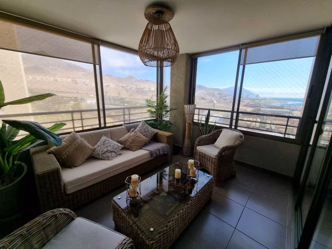 Se Vende departamento en Cerro Paranal 4 D+3B+ 2 E y 1 Bod. a 8.000 UF