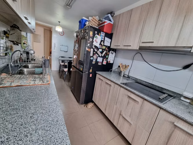 Se Vende departamento en Cerro Paranal 4 D+3B+ 2 E y 1 Bod. a 8.000 UF