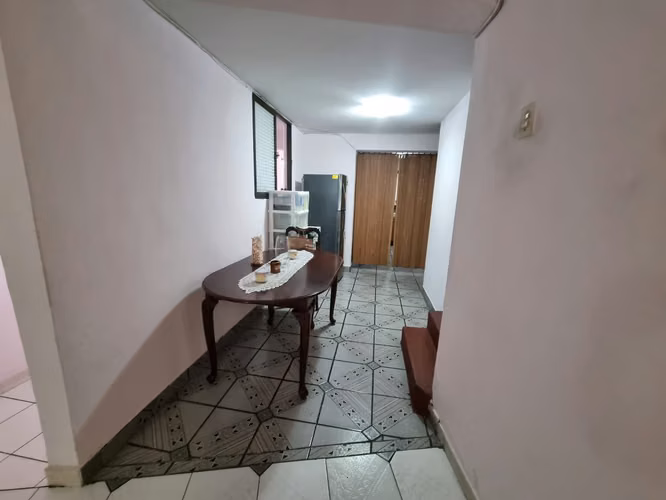 Se vende Casa de 2 pisos en sector CENTRO SUR, calle Díaz Gana entre Av. Argentina y EdoLefort  8 D +3 B a 7.950 UF