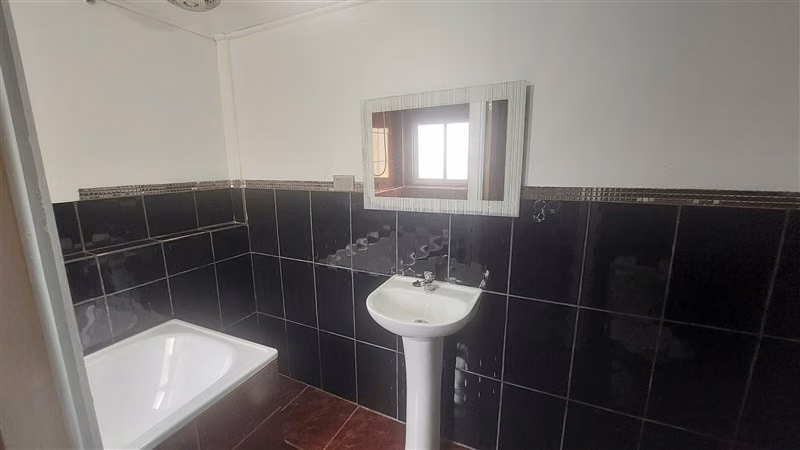 Casa en venta de 2 dorm 2 B,1E. en Concón