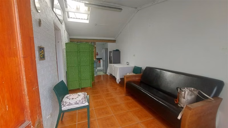 Casa en venta de 2 dorm 2 B,1E. en Concón