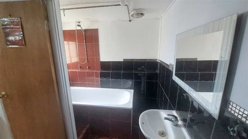 Casa en venta de 2 dorm 2 B,1E. en Concón