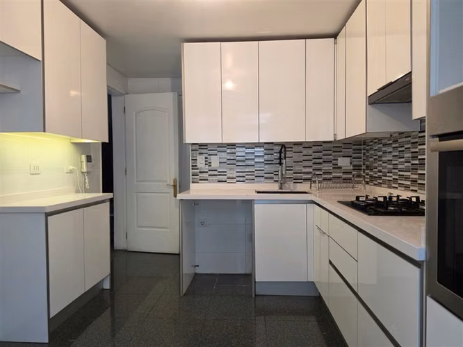 Casa en Arriendo en Condominio Cerrado en Lo Barnechea