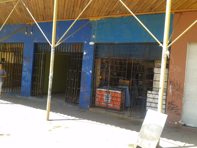 Arriendo Local 40m2 en sector plaza Guardiamarina Riquelme
