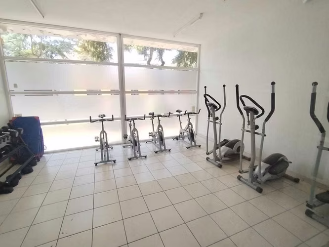 CON ESTACIONAMIENTO y REMODELADO IMPECABLE (175430)