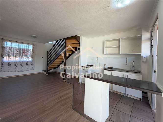 Casa en venta de 3 dorm. en Bosque San Carlos - Imagen 2