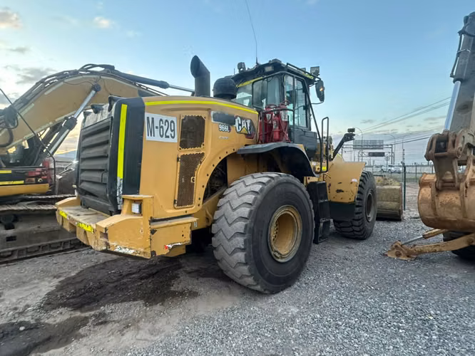 CARGADOR FRONTAL MARCA CATERPILLAR MODELO 966L AÑO 2021
