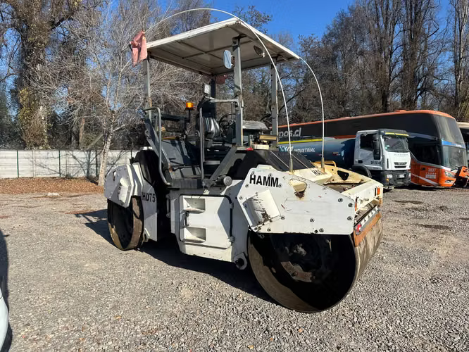 RODILLO COMPACTADOR MARCA HAMM MODELO HD 75 AÑO 2005