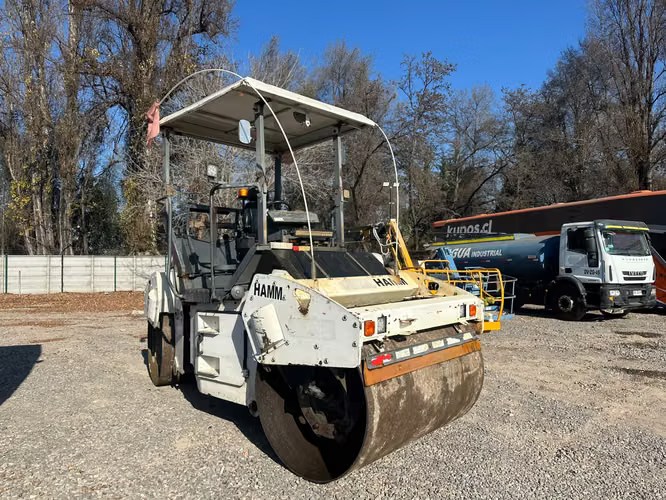 RODILLO COMPACTADOR MARCA HAMM MODELO HD 75 AÑO 2005