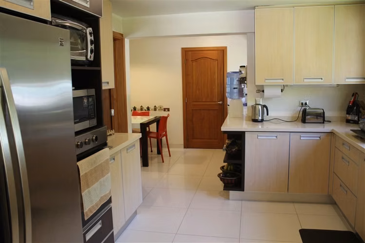 Gran casa para familias numerosas en excelente ubicación