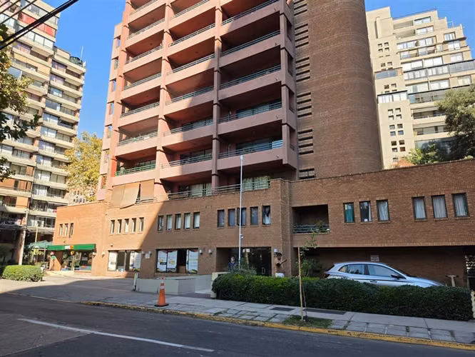 Departamento Remodelado en Arriendo 1D en Las Condes