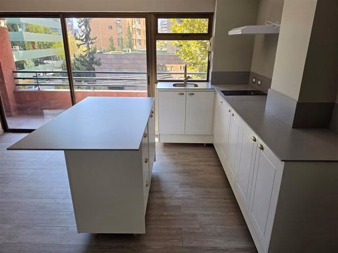 Departamento Remodelado en Arriendo 1D en Las Condes