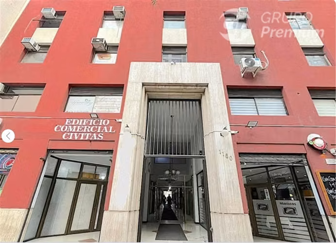 ARRIENDO OFICINA 33M2 1 RECEPCION + 2P+ 2B SANTIAGO CENTRO