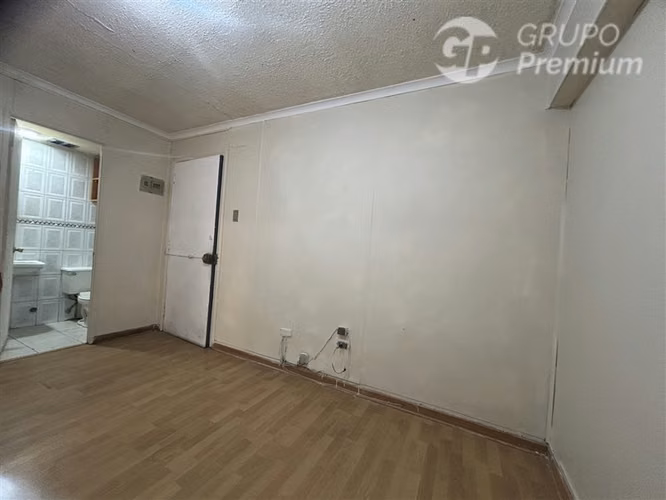 ARRIENDO OFICINA 33M2 1 RECEPCION + 2P+ 2B SANTIAGO CENTRO
