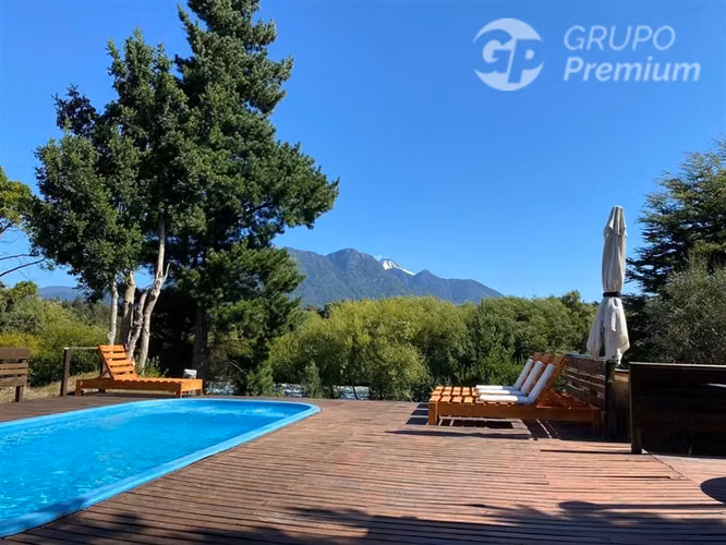 Complejo Turístico en Venta con Orilla de Río Trancura