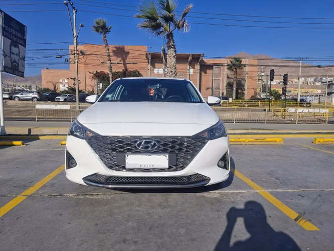 2022 Hyundai Accent 1.6 HCI VALUE 4X2 AT 4P.