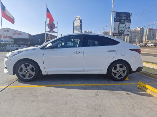 2022 Hyundai Accent 1.6 HCI VALUE 4X2 AT 4P.