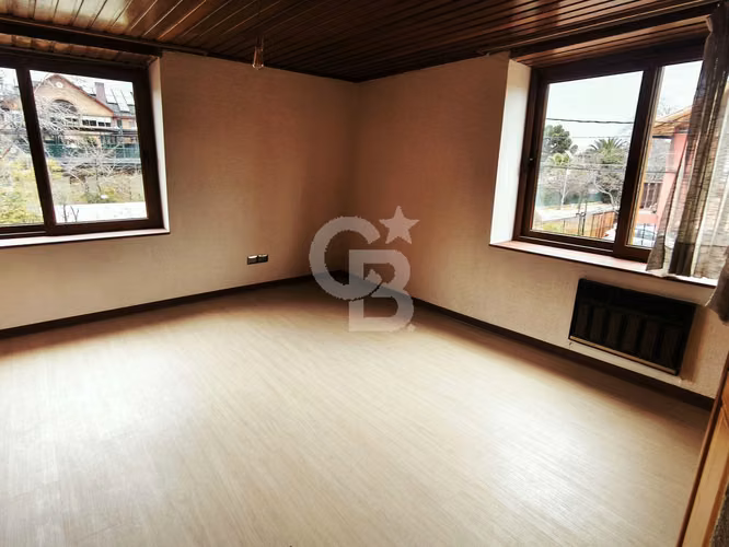 Exclusiva Casa en Vitacura: Lujo, Confort y Tranquilidad - Imagen 13