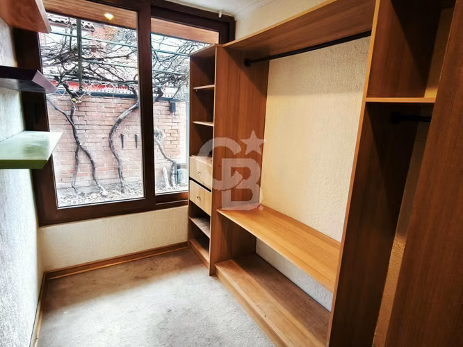 Exclusiva Casa en Vitacura: Lujo, Confort y Tranquilidad - Imagen 8