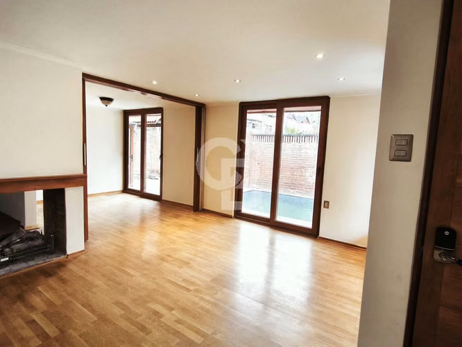 Exclusiva Casa en Vitacura: Lujo, Confort y Tranquilidad - Imagen 5