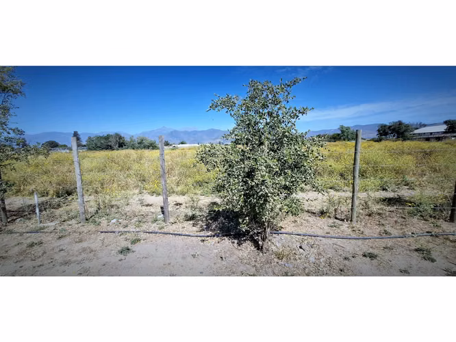 Venta de parcela plana de  5.752 m2., en Quillota. 2.495 UF.