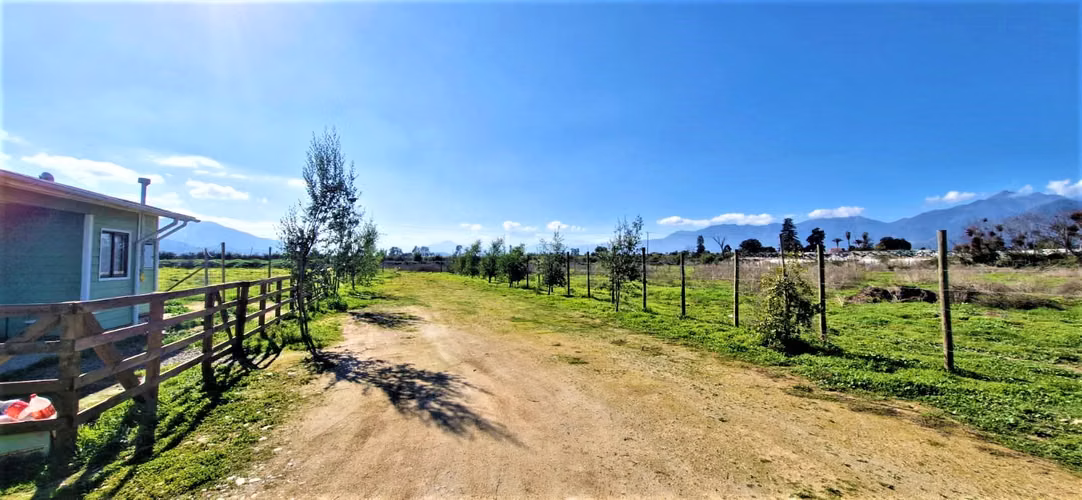 Venta de parcela plana de  5.752 m2., en Quillota. 2.495 UF.