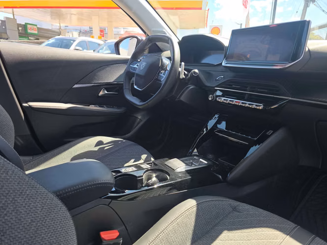 PEUGEOT 208 ALLURE PACK - Imagen 4