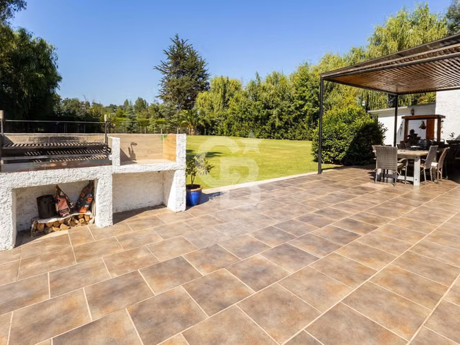 Parcela de 4800 m² | Piscina y Quincho | Condominio