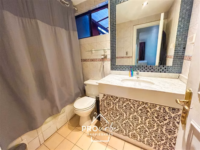 Casa en venta de 5 dorm. en Las Condes