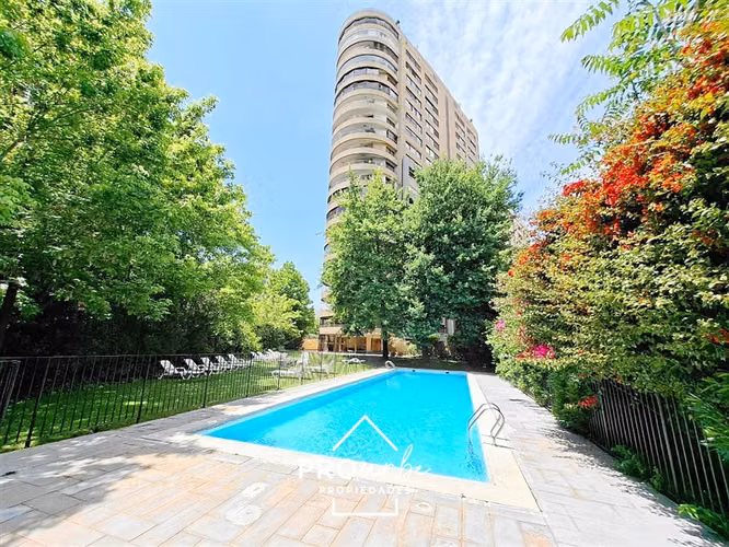 Departamento en venta de 4 dorm. en Las Condes