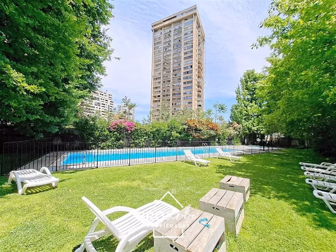 Departamento en venta de 4 dorm. en Las Condes