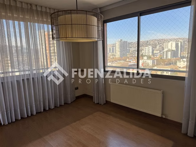 Departamento en arriendo de 4 dorm. en Viña del Mar