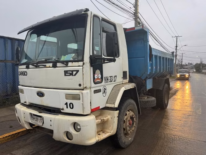 Camión tolva Ford cargo 1517