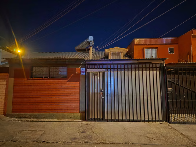 Se arrienda casa grande semi amoblada (175503)
